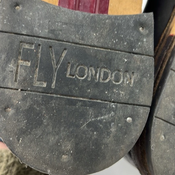 Men's Fly London Black Leather Chelsea Boot I Detailed Leather cut outs on toe - Picture 11 of 12